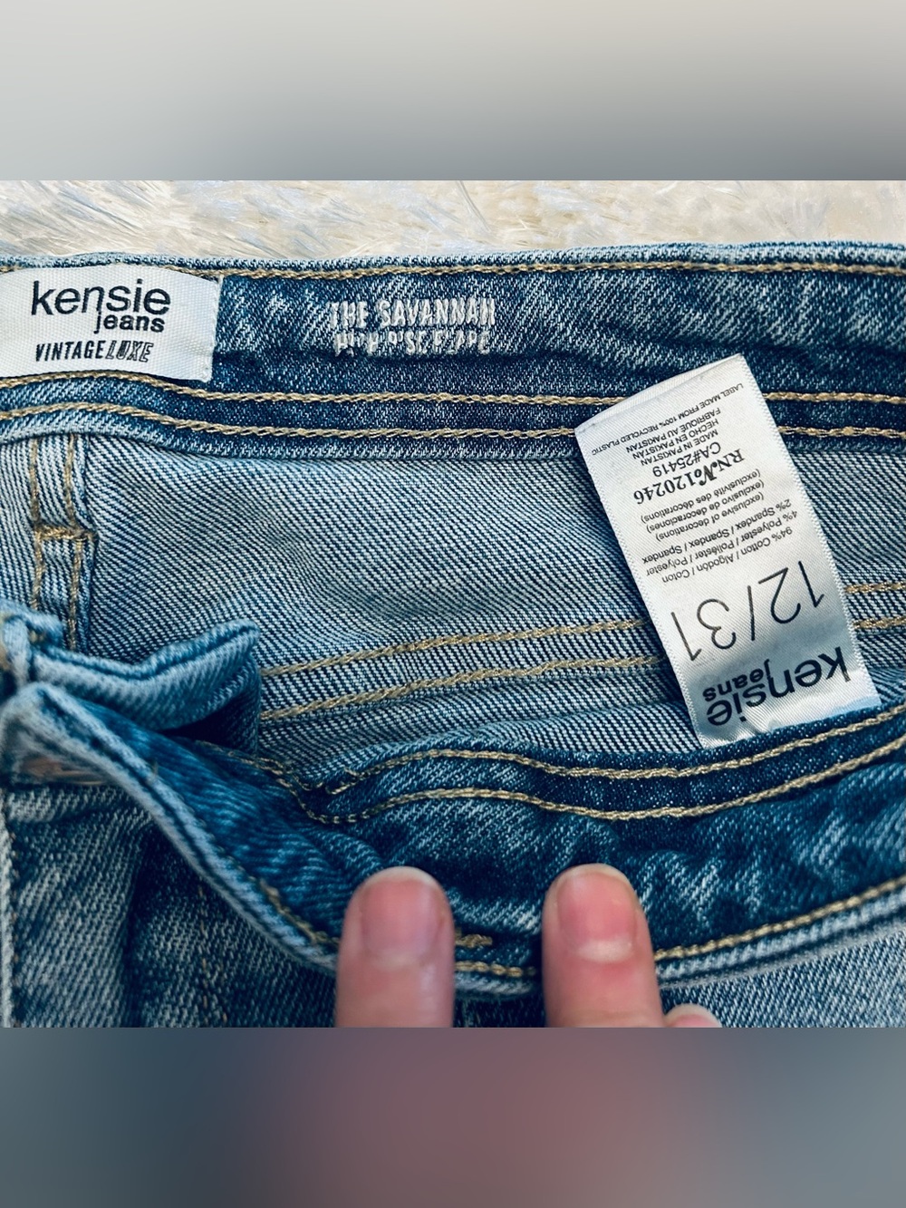 Super cute pair of Kenzie jeans. Very well made. Size 12/31 with 29” inseam. - Picture 6 of 9